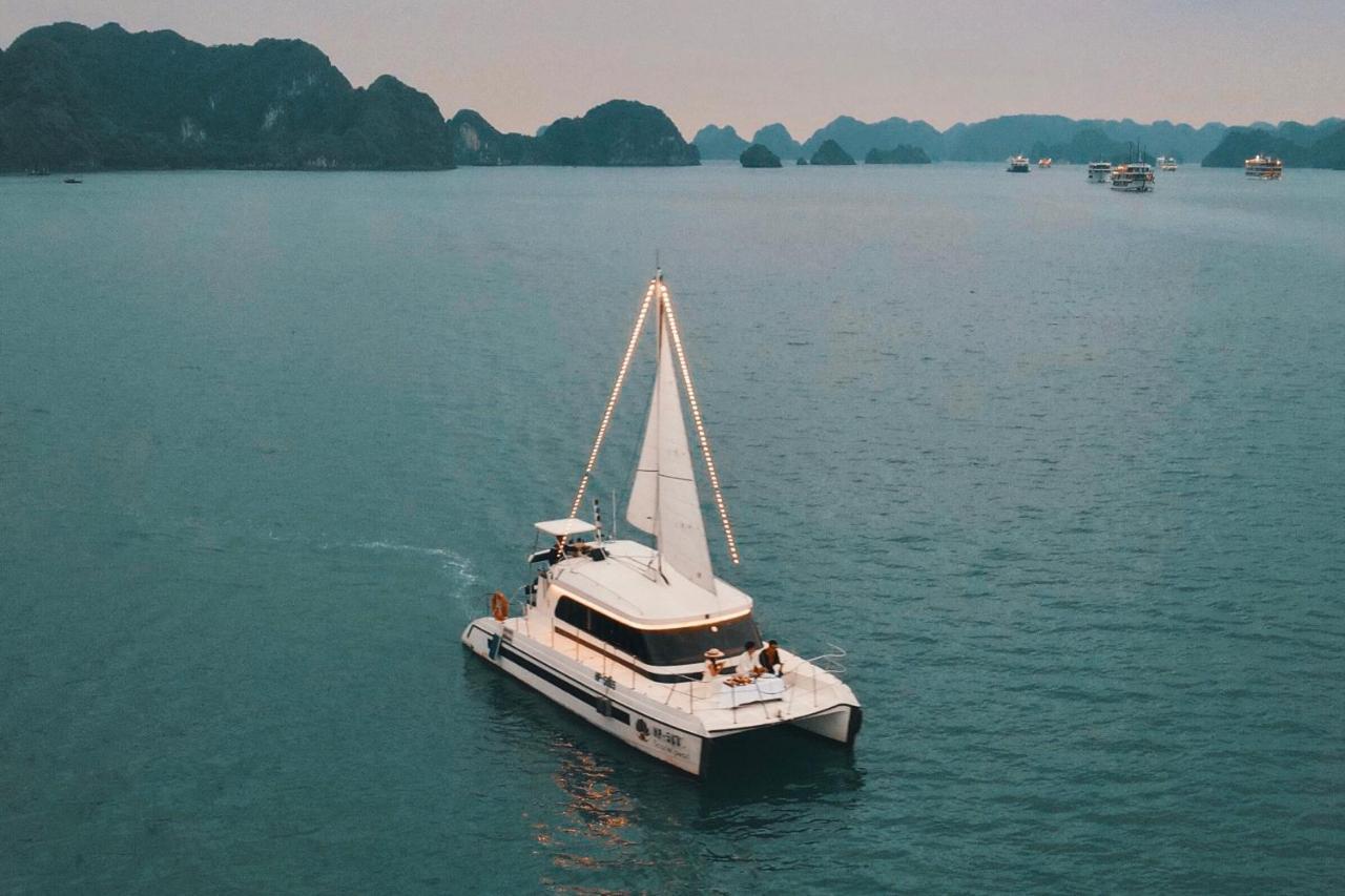 Scarlet Pearl Cruises - Wonder On Lan Ha Bay Hotell Ha Long Eksteriør bilde