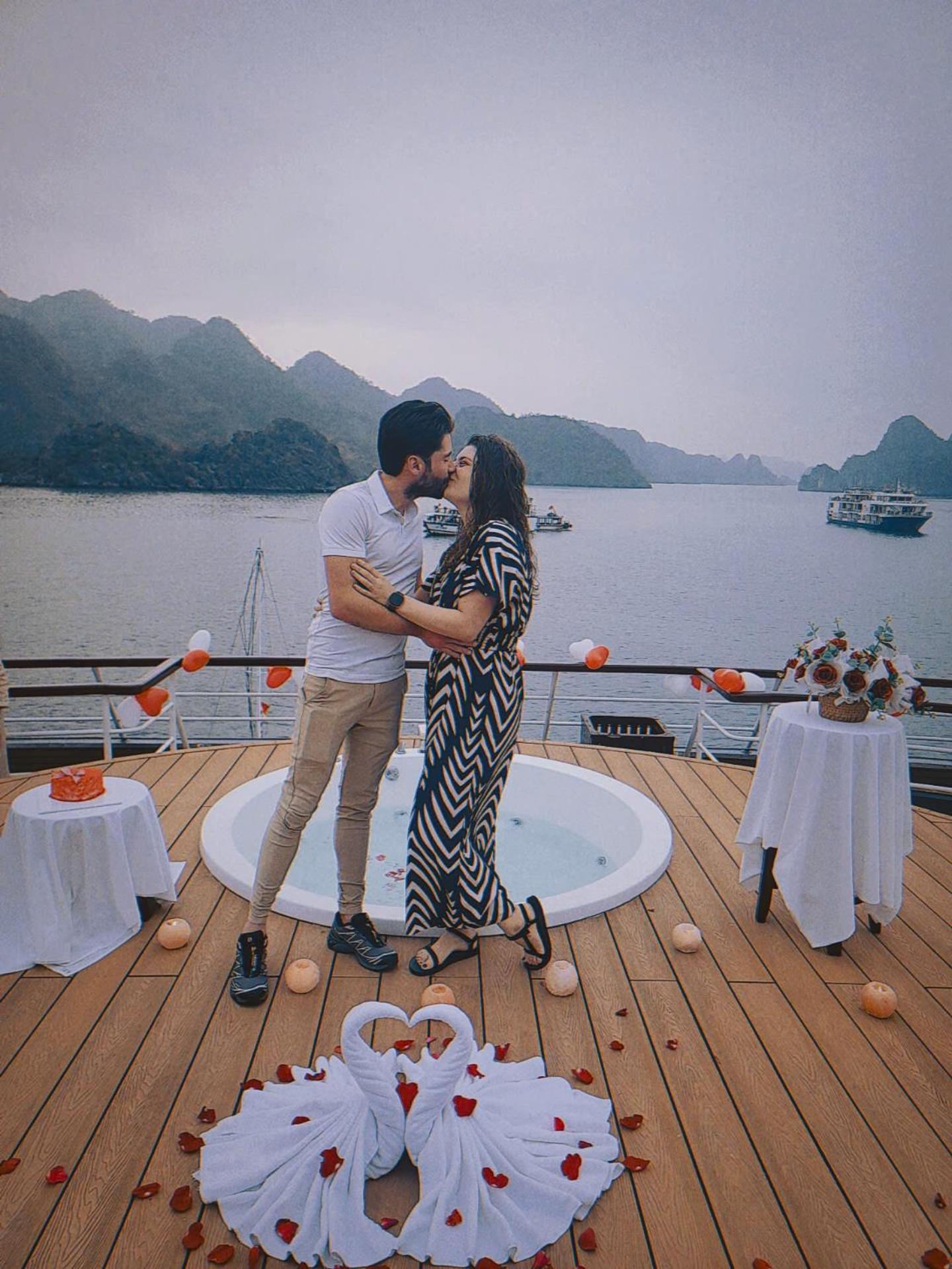 Scarlet Pearl Cruises - Wonder On Lan Ha Bay Hotell Ha Long Eksteriør bilde
